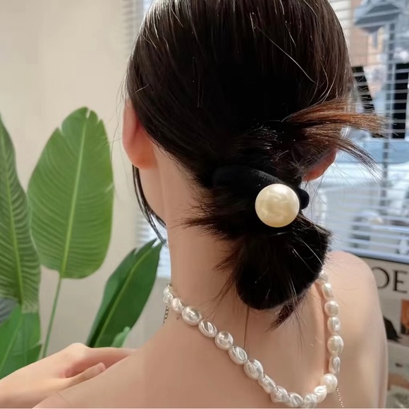 💢NEwW‼️Pearl Seamless Hair Tie, 11 pcs 🌈❤️🛍️ - Picture 5 of 6